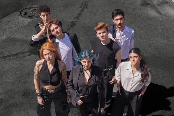 Brighten Up Your Winter Wardrobe: A UK Guide to Adding Vibrant Hues for a Joyful Seasonal Style